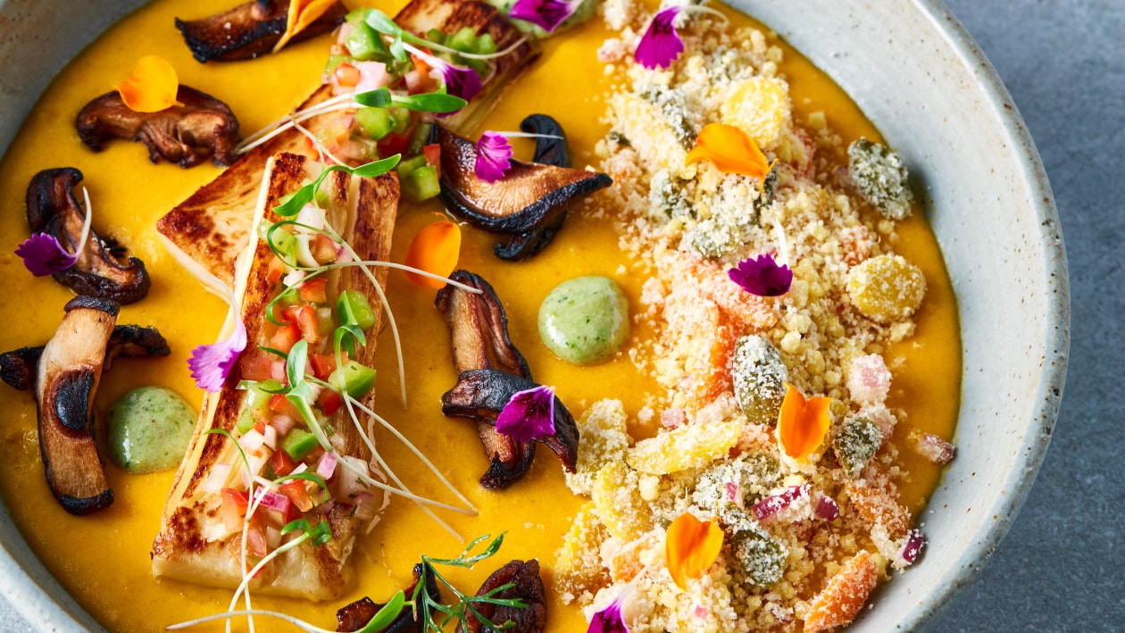 Kremowa moqueca z grillowanymi sercami palmy